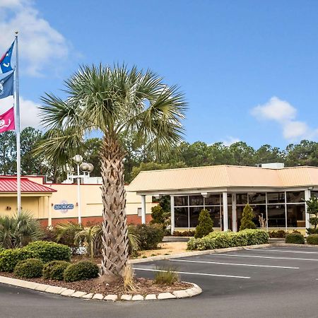 Rodeway Inn & Suites Wilmington North Exterior photo