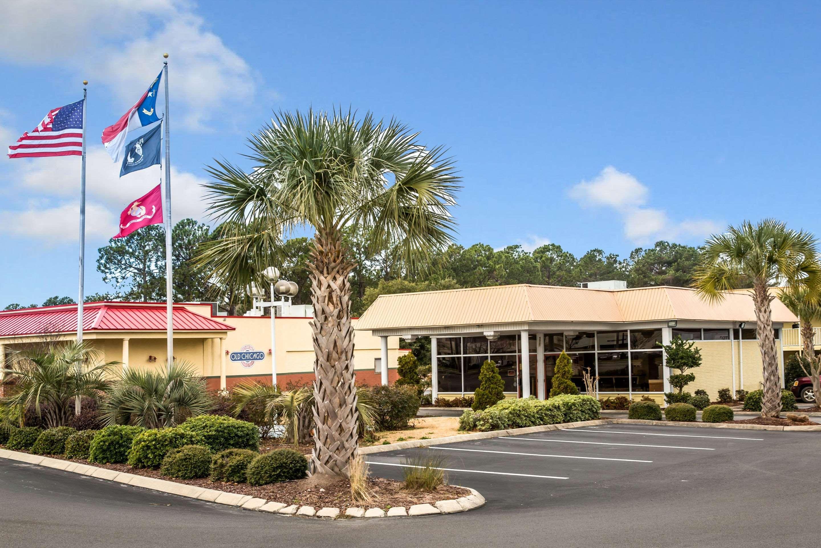 Rodeway Inn & Suites Wilmington North Exterior photo