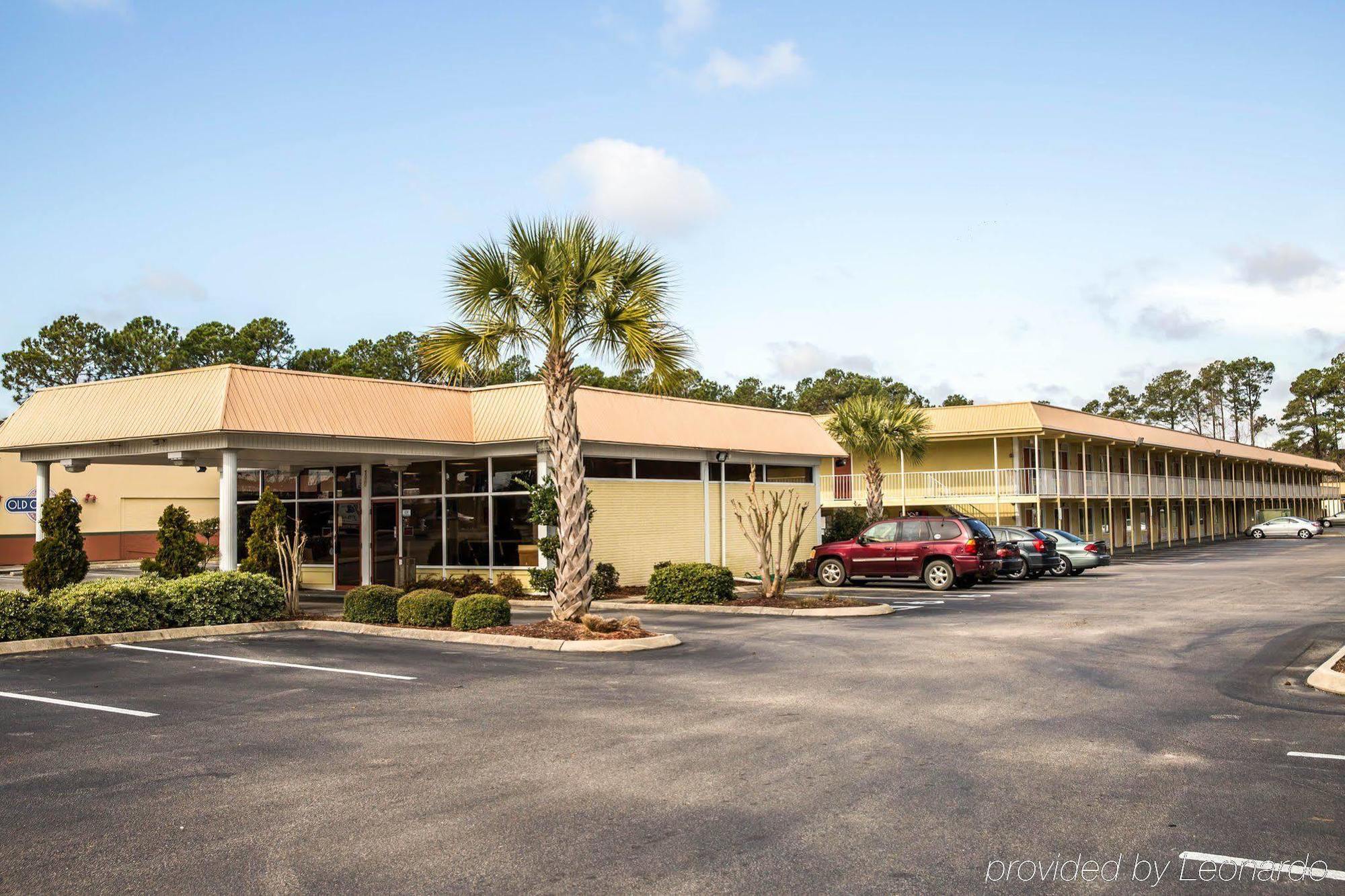 Rodeway Inn & Suites Wilmington North Exterior photo