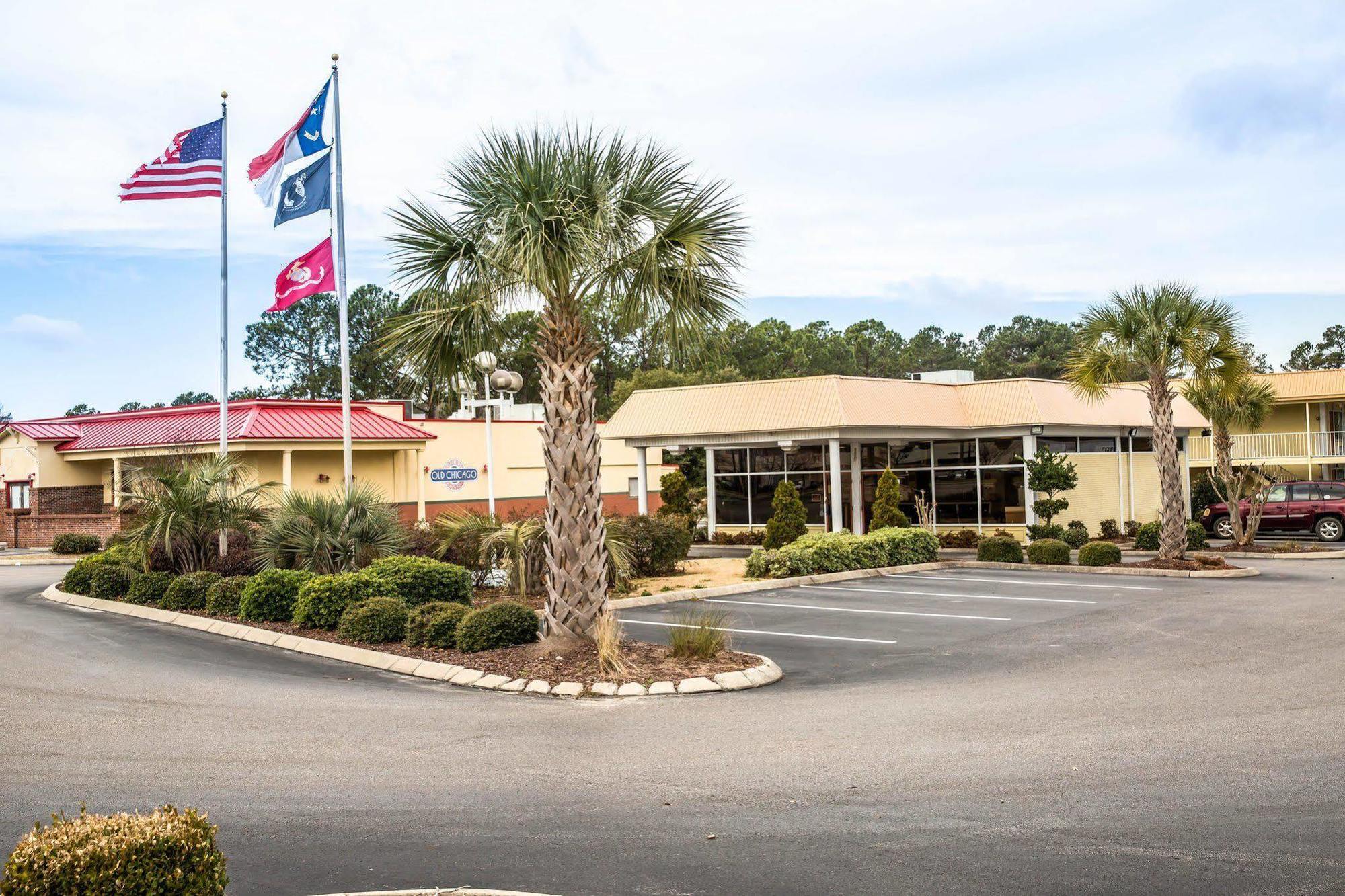 Rodeway Inn & Suites Wilmington North Exterior photo